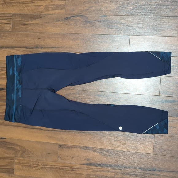 Lululemon Inspire Tight Size 4 - Picture 2 of 4
